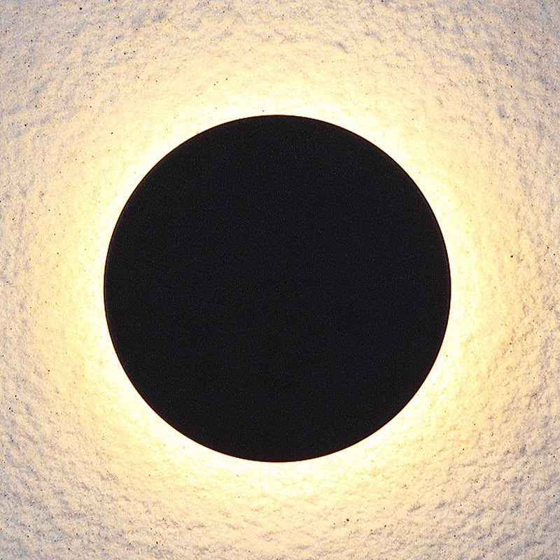 Klyne Minimalist Outdoor Wall Lamp