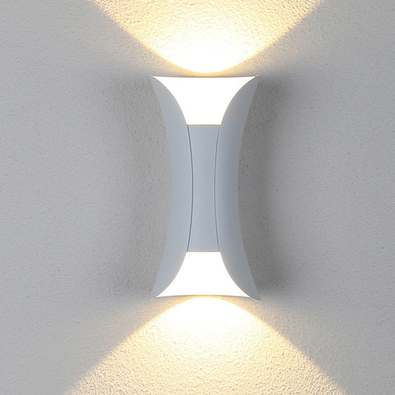 Noxel Curved Waterproof LED Outdoor Wall Sconce Light