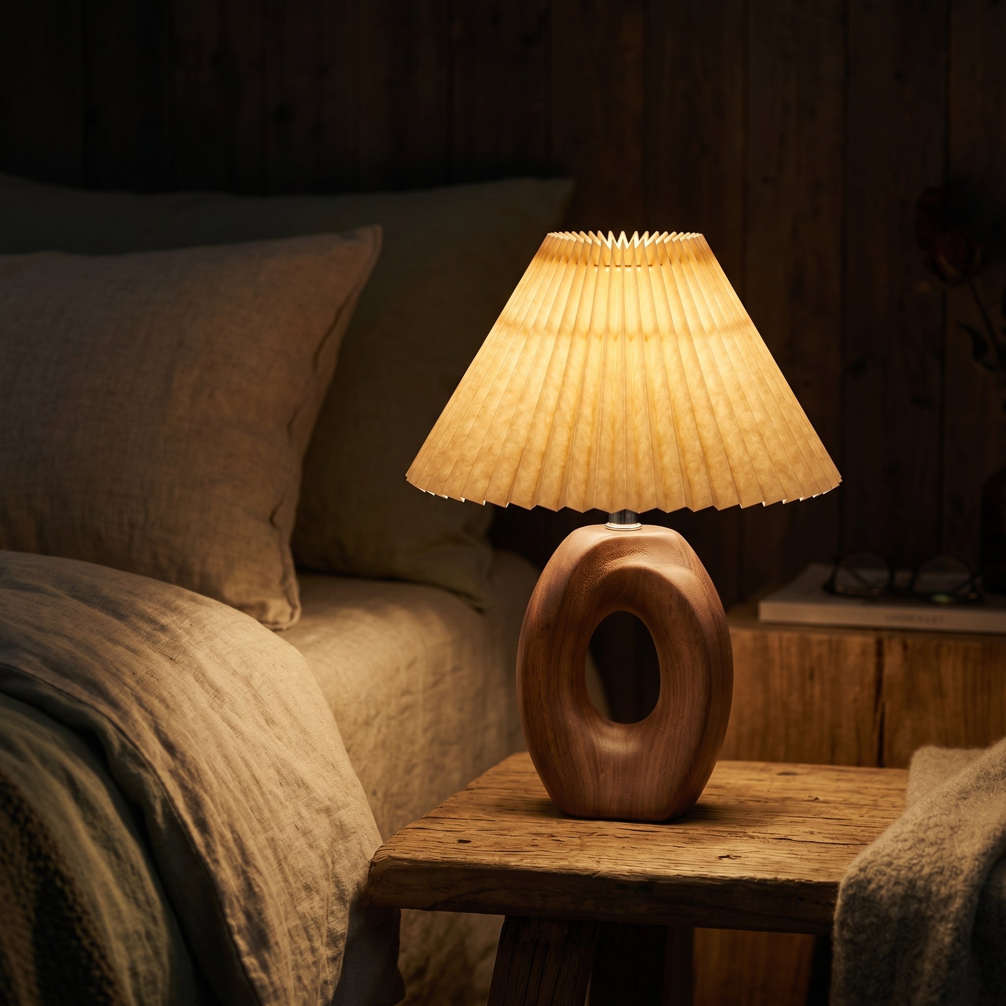 Jevo Sculpted Wood Table Lamp