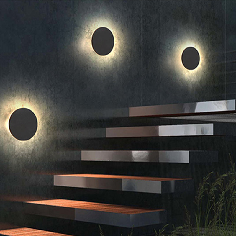 Klyne Minimalist Outdoor Wall Lamp