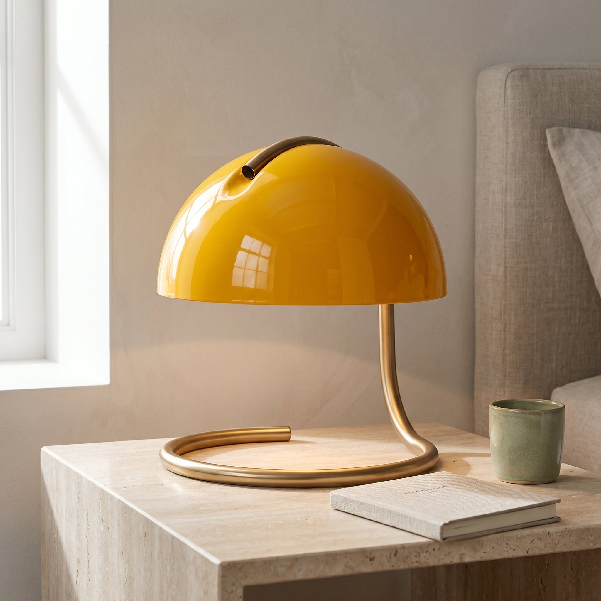 Iolan Dome Glass Table Lamp