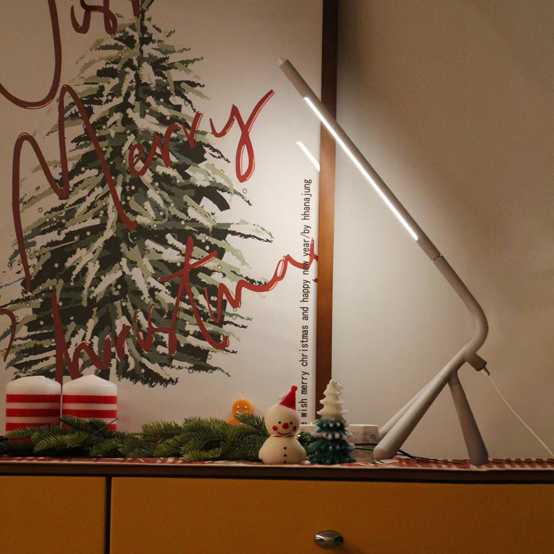 Veyra Tripod LED Desk Lamp