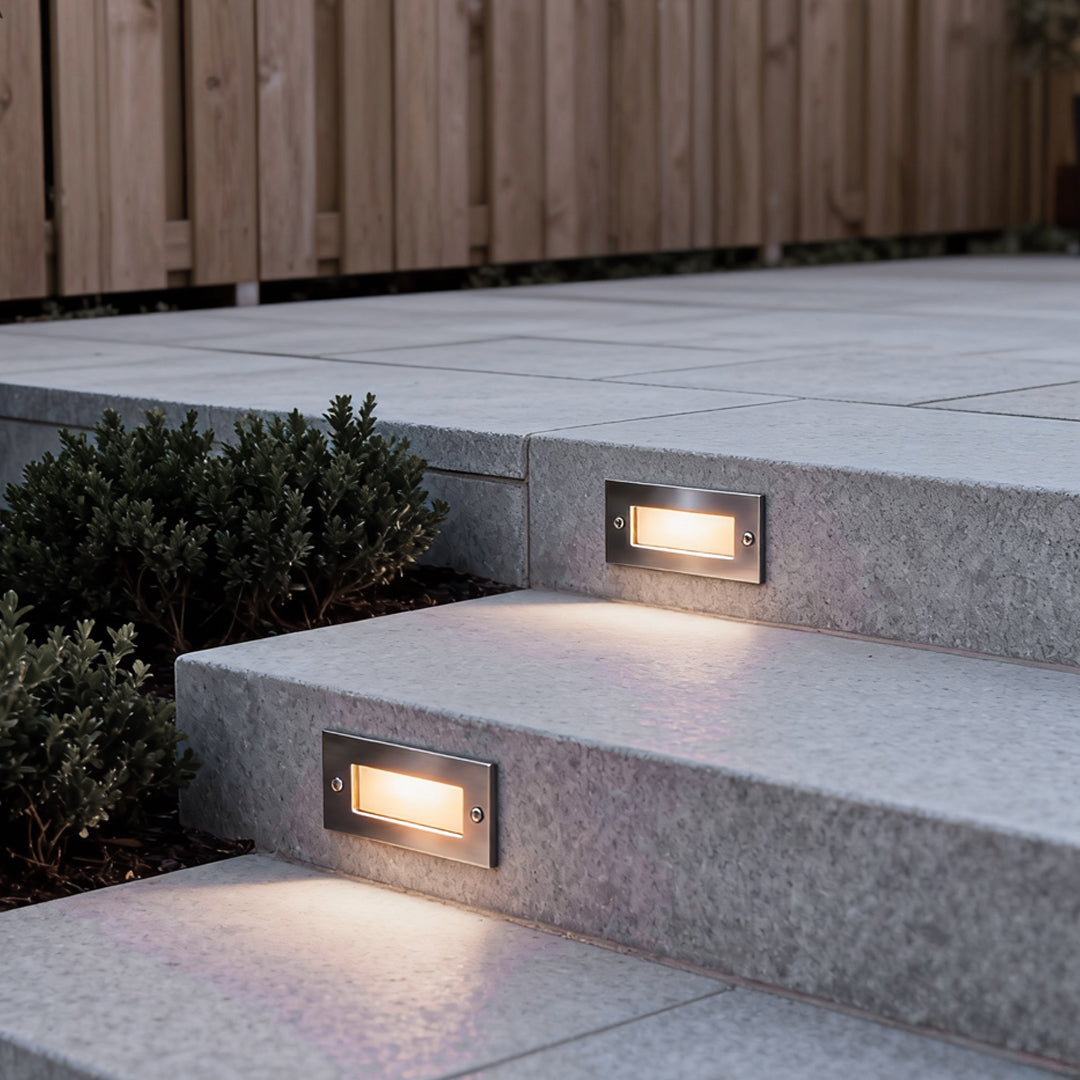 Korin Embedded Brick Step Light