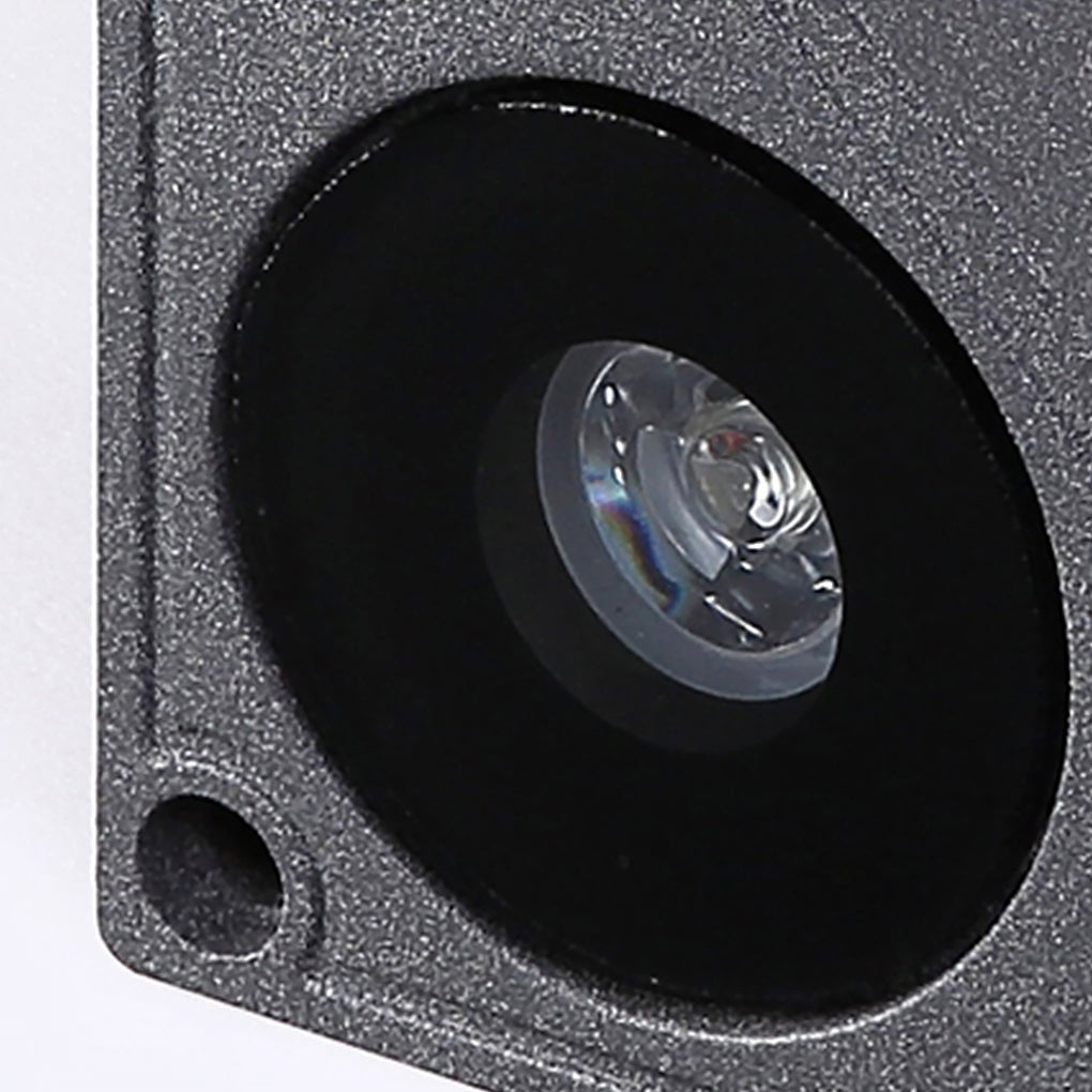 Klyne Triangle In-Wall Step Light