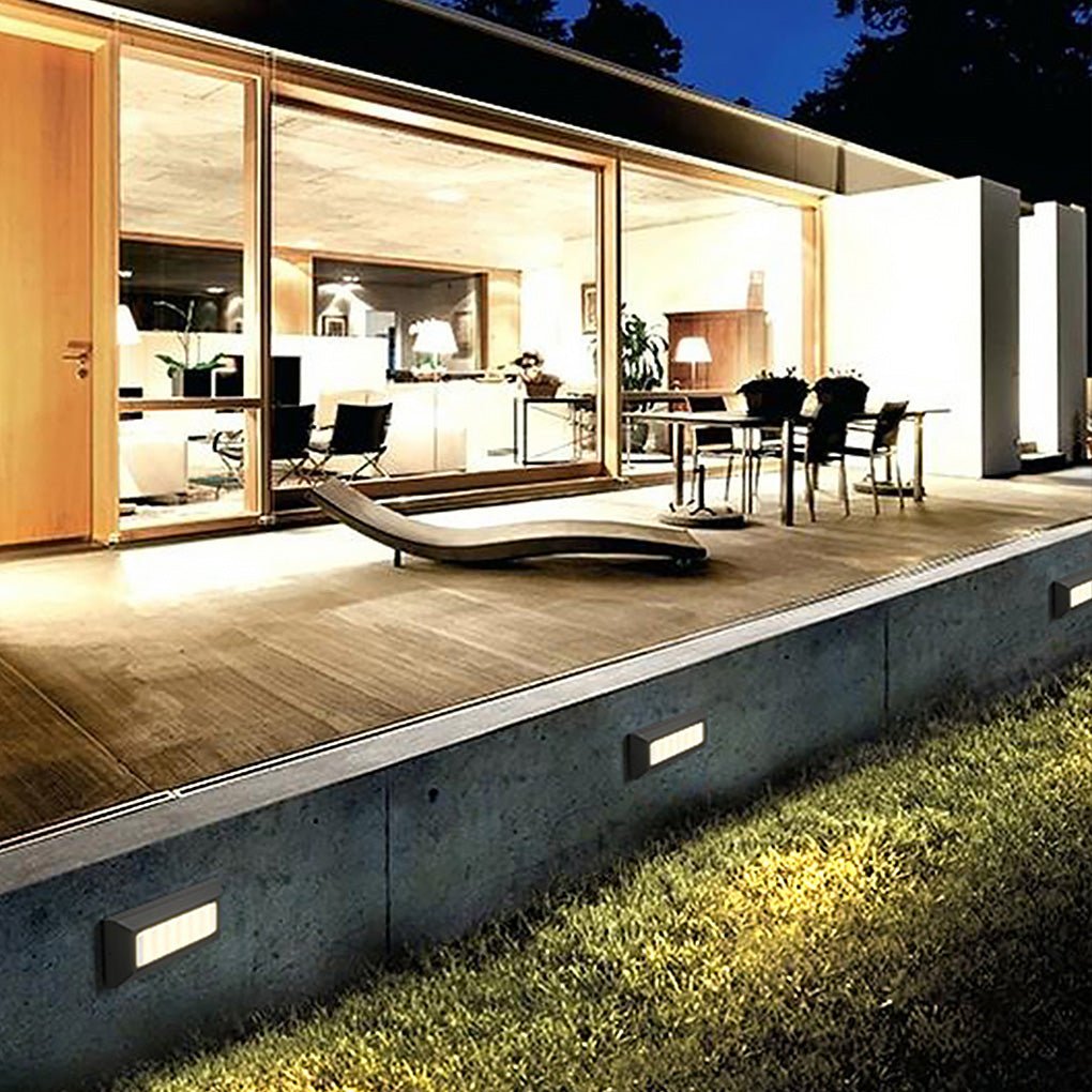Haro Horizontal Outdoor Step Light