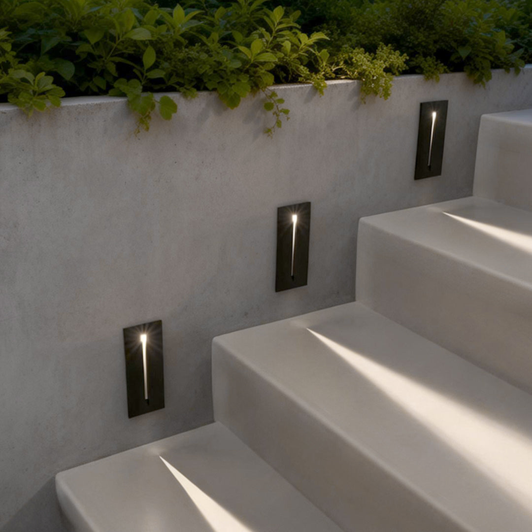 Niro Recessed Slit Step Light