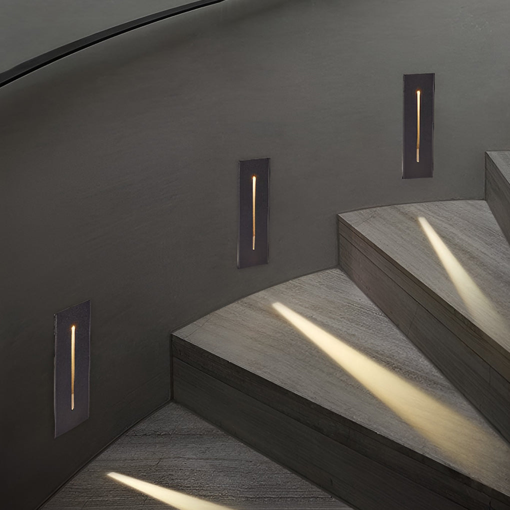 Niro Recessed Slit Step Light